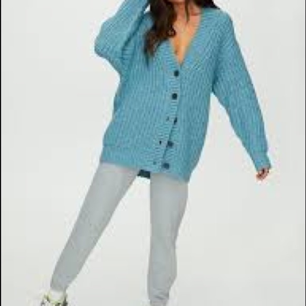 Looking for Aritzia Laguna Cardigan